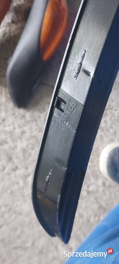 Iveco Daily kierunkowskazy OEM listwa maski oem dostawcze Płońsk