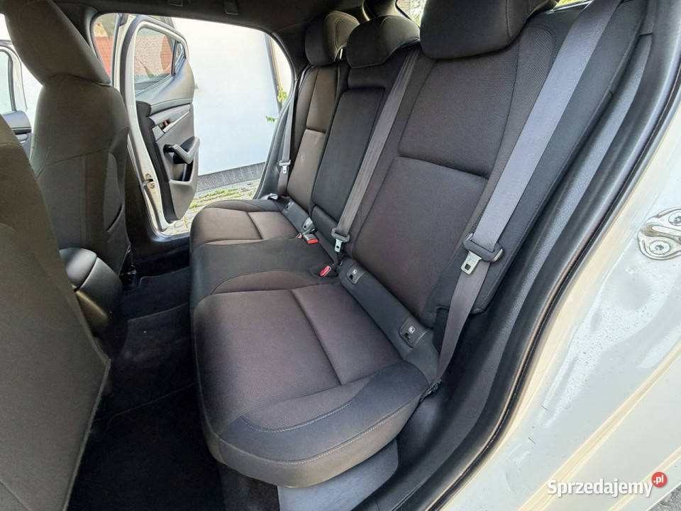 Mazda 3 20i 122 manualna
