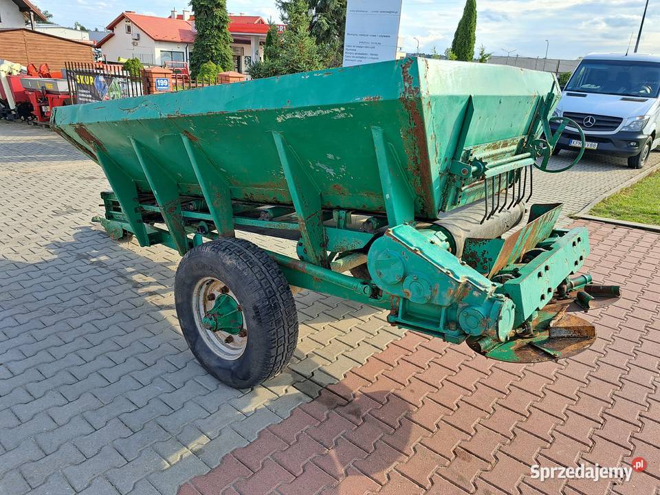 Rozsiewacz materiałów sypkich nawozów wapna Proszowice