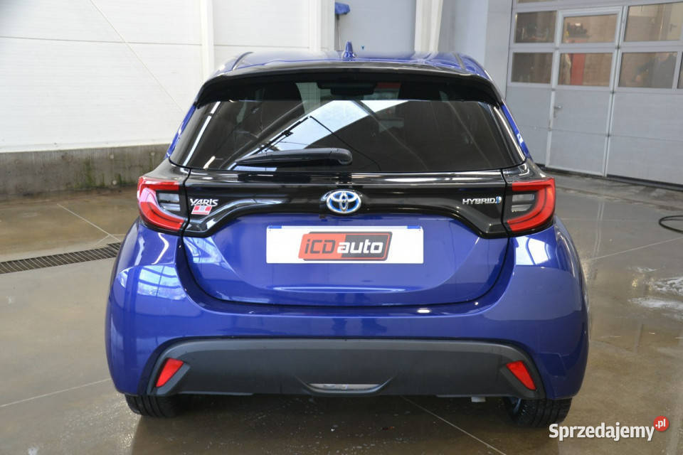 Toyota Yaris 15 benzyna 115 hybryda full led automatyczna Kęty
