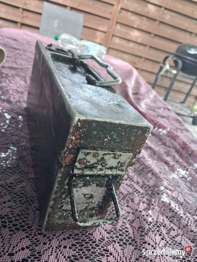 Skrzynkana amunicje z czasów ll wojny MG34 MG42 Szczawinek sprzedam