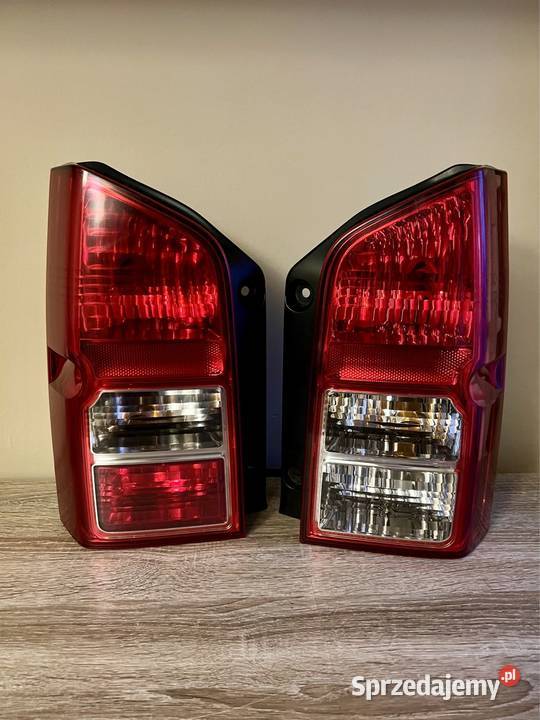 NISSAN PATHFINDER R51 LAMPA LEWA TYLNA 22016550 Katowice