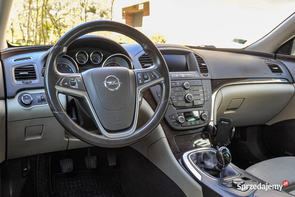 Opel Insignia 20T 250 4x4 Salon Skóry nieuszkodzony Wrocław sprzedam