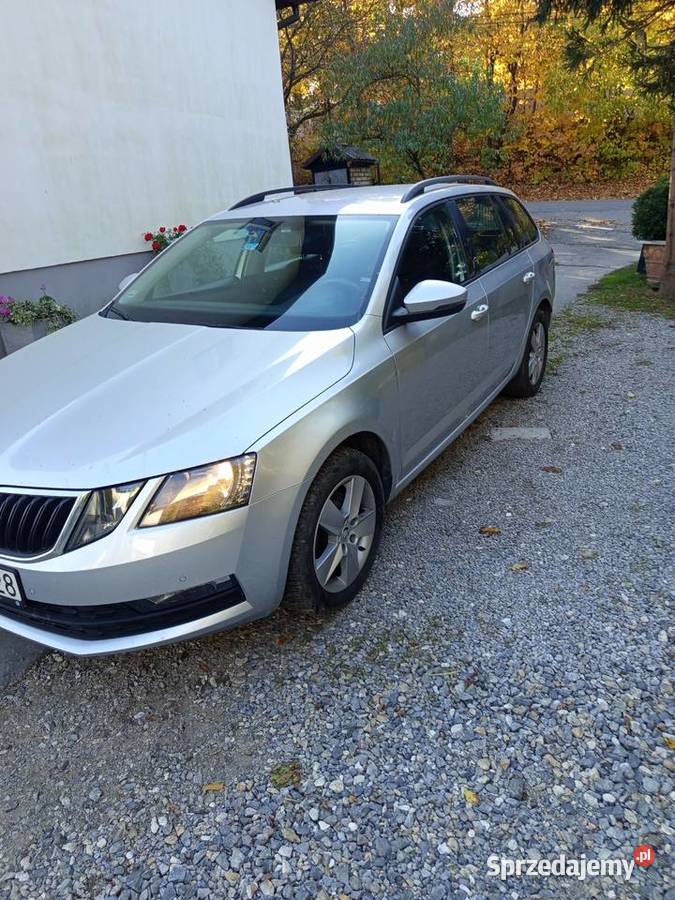Skoda Octavia combi 4x4 diesel Skała