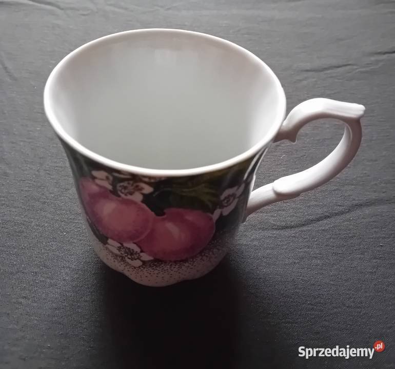 Kubek Chodzież fason Iwona dekor Śliwki Koźminek