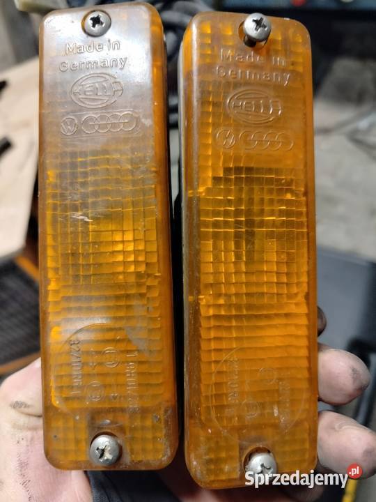 Kierunkowskazy golf mk1 2 uniwersalne Piasek