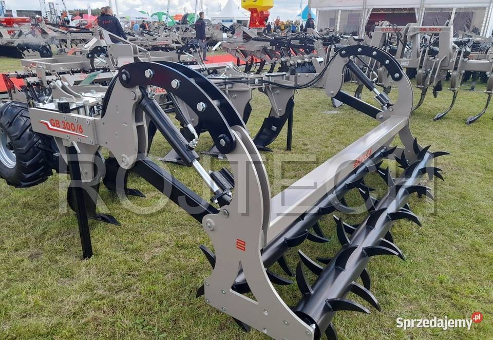 Głębosz z wałem kolczastym Tandem szerokość 3 m Pługi