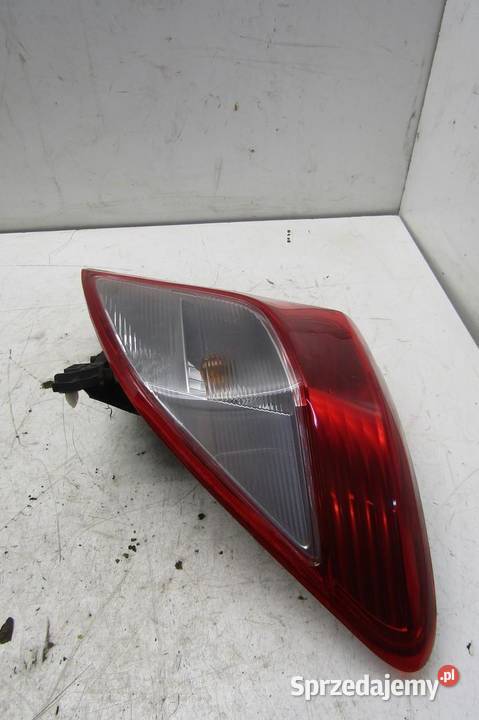 LAMPA TYLNA PRAWY TYŁ TOYOTA YARIS III 00025252 osobowe