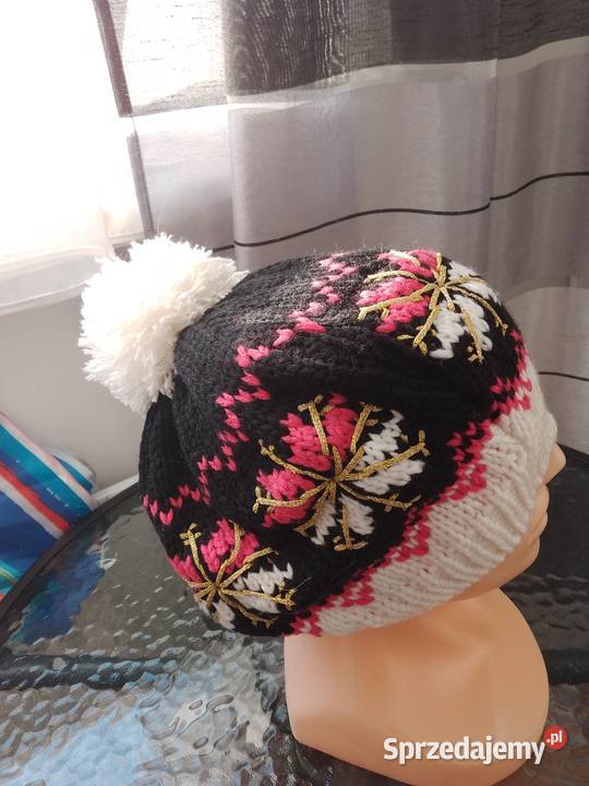 Czapka damska z pomponem Chrzanów
