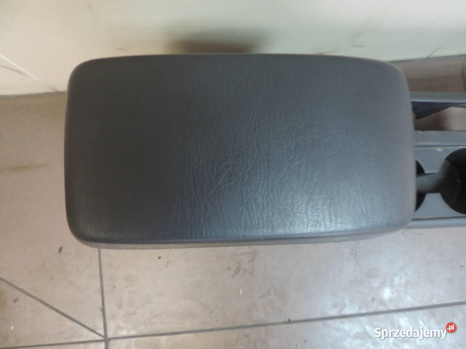 Podłokietnik Toyota Corolla E12