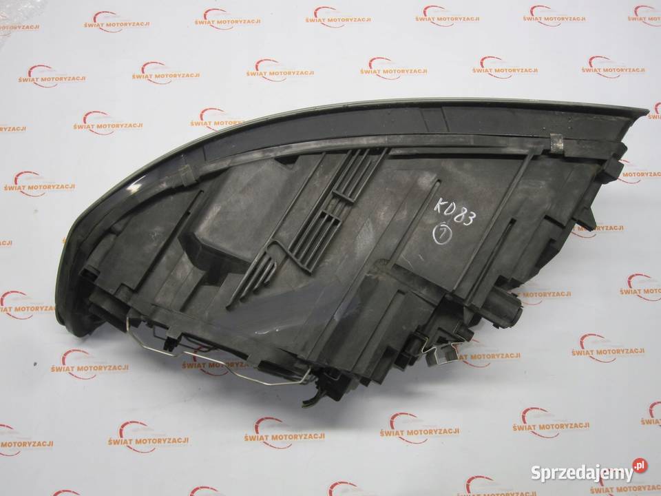 VOLVO V50 lampa prawa przód 31265712 XENON świętokrzyskie Kielce