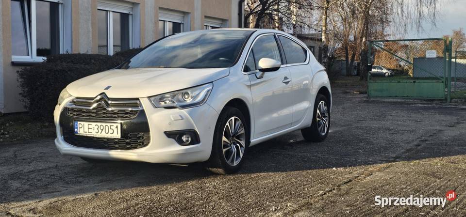 Citroen 16 DS4 2013 biała perła półautomat Rok produkcji 2013 Wschowa