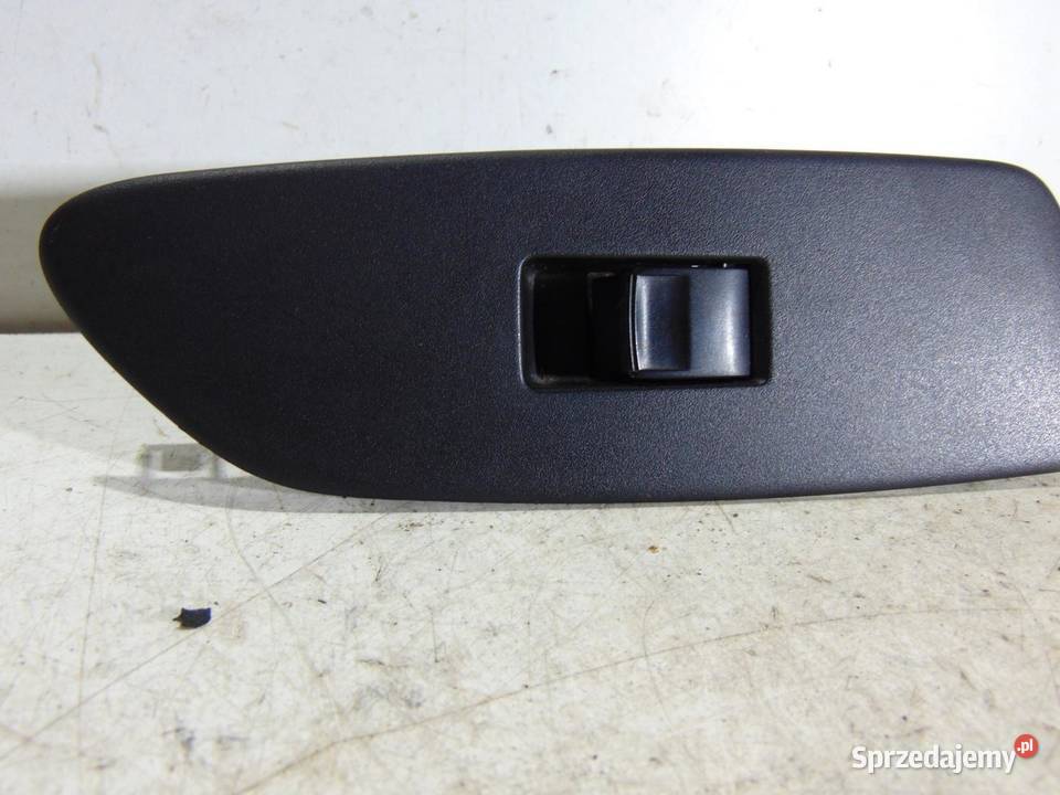 PANEL PRZYCISK SZYBY PRAWY PRZÓD 5 PIN TOYOTA