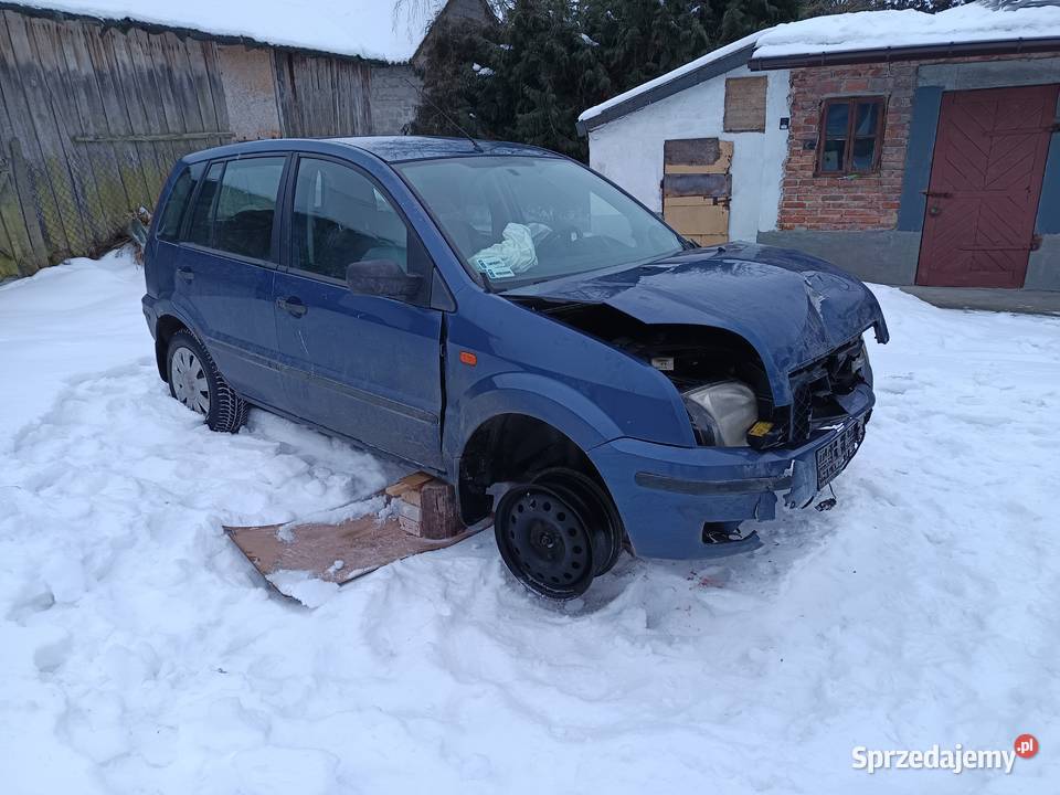 Ford Fusion uszkodzony Winnica