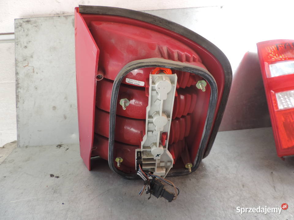 LAMPA LEWA TYLNA SKODA FABIA I SEDAN LIFT Nowy Sącz