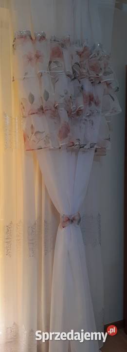 Firany z falbanami pudrowe róże 2 sztuki Mława