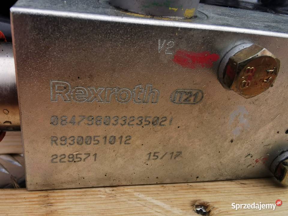 Cylinder hydrauliczny poziomowania Manitou MLT Wilkowo