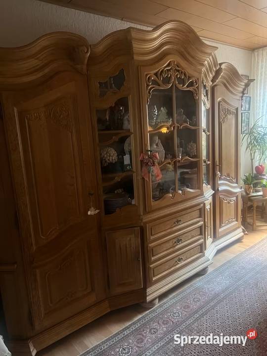 Piękny rzeźbiony kredens dębowy lity dąb kujawsko-pomorskie Sypniewo
