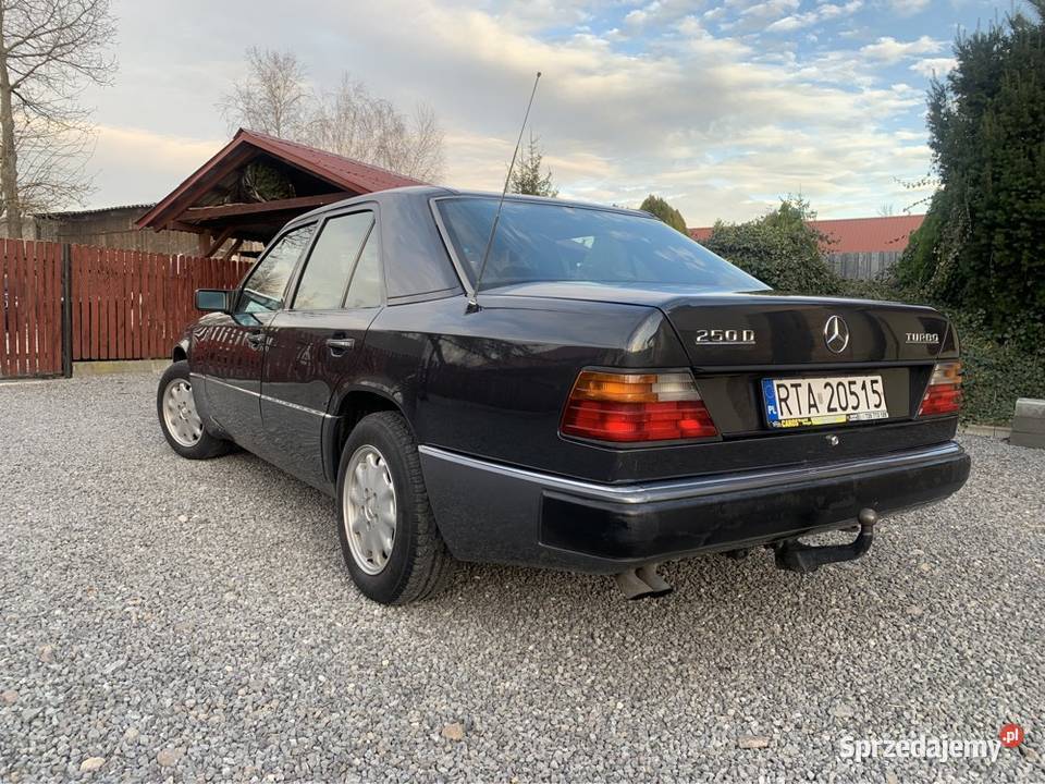 Mercedes W 124 25 TD 126KM Grębów