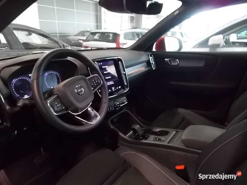VOLVO XC40 15 benzynaAutomatsalon Polska isofix Dębica