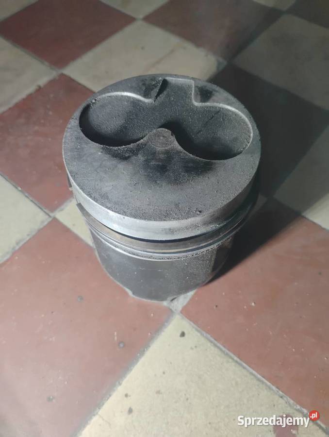 Tłok CAT C15 Shibaura N834 części Bydgoszcz