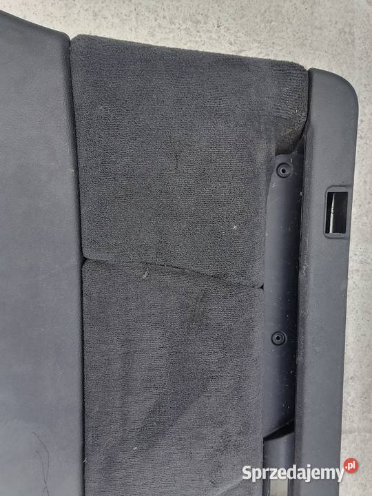 Audi A6 C6 Avant czarna tapicerka klapy tylnej Szczerbice
