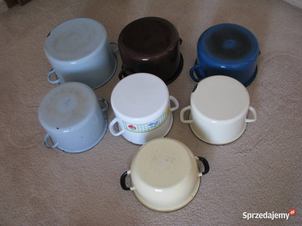 Emaliowane garnki pokrywki patelnie miski Brzegi