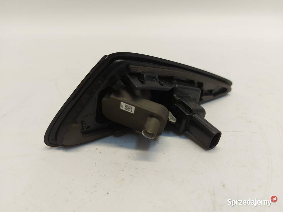 TESLA MODEL Y 2024r KIERUNKOWSKAZ KAMERA LEWY dolnośląskie