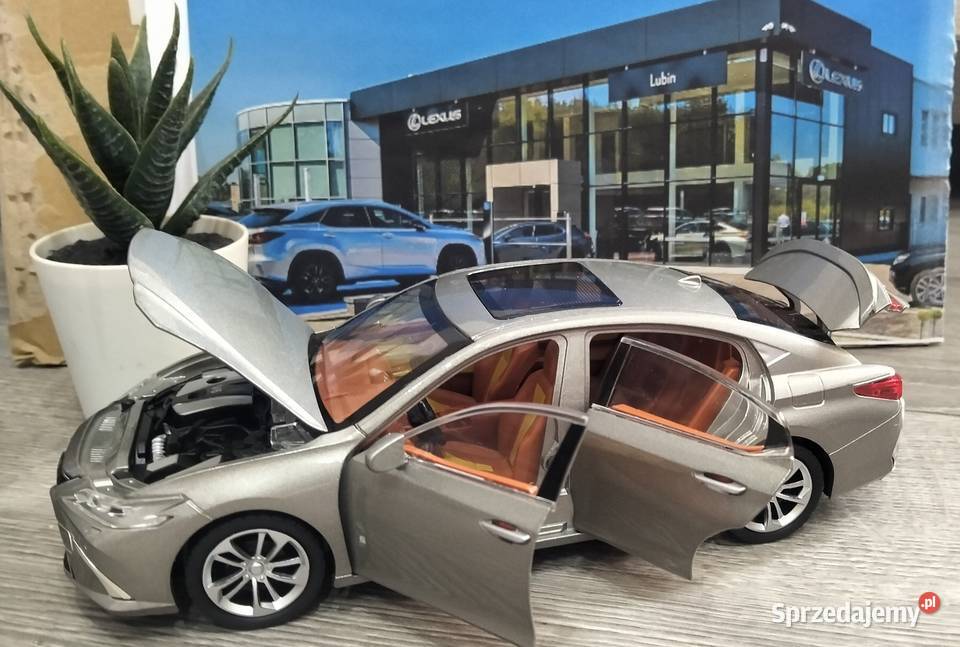 Sprzedam nowy model Lexus Es 300h w skali 1 24 łódzkie Kutno