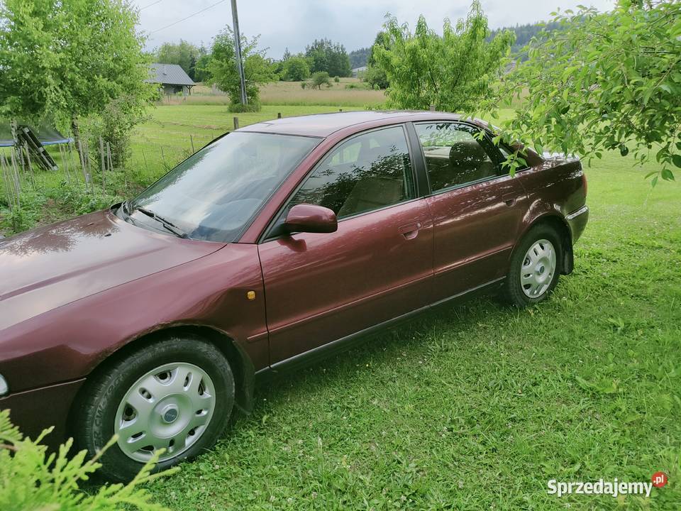 Audi A4 B5 18 125 klimatronik brązowe wnętrze Wadowice