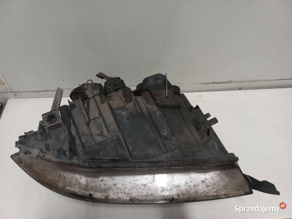 Lampa lewa przednia PRZÓD AUDI A6 C5 OPIS Lampy przednie Chełm