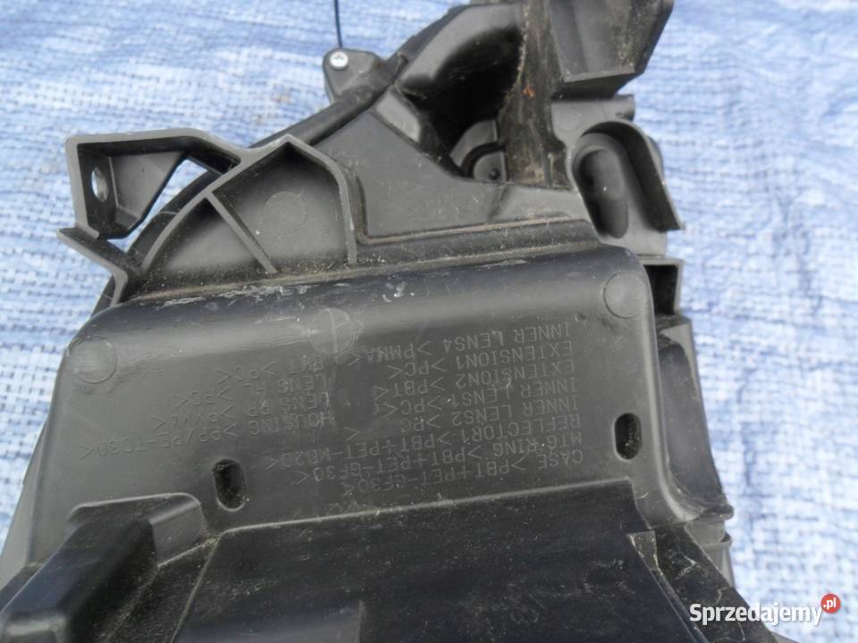 Mitsubishi Eclipse Cross reflektor prawy przedni osobowe Nowy Tomyśl