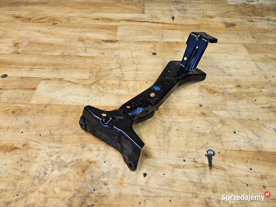 AUDI A3 8V WSPORNIK PRAWY MOCOWANIE PRAWE Międzychód sprzedam