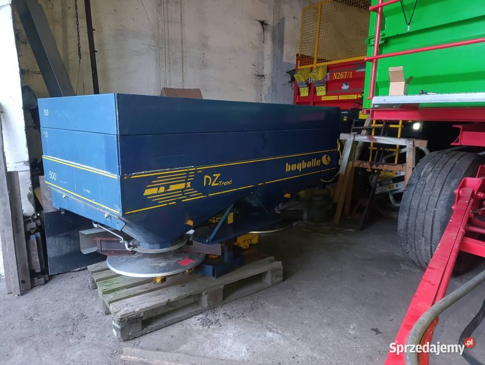 Rozsiewacz nawozów BOGBALLE DZ Trend Gniezno