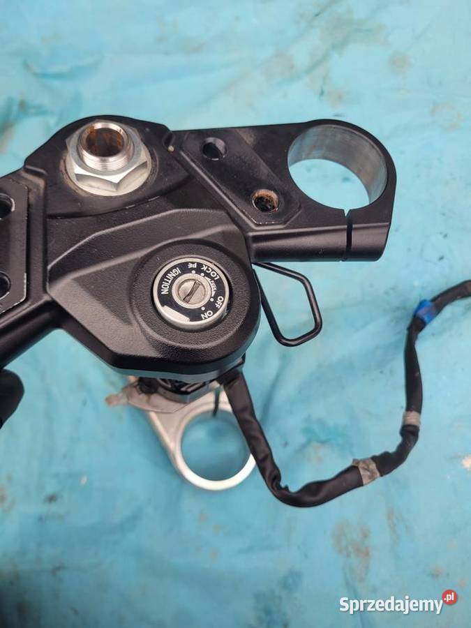Suzuki GSX 8 R PÓŁKA GÓRNA DOLNA SZTYCA Półki zawieszenia Nowy Tomyśl