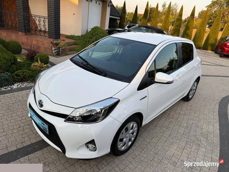 Toyota Yaris Hybrid 15 VVTi 100 2015r Krotoszyn