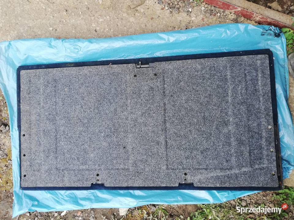 124 kombi tapicerka bagażnika granatowa świętokrzyskie