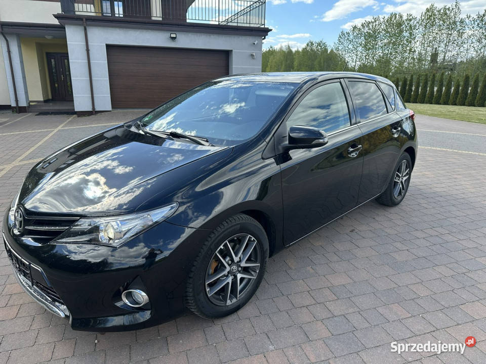Toyota Auris II 2012 wielofunkcyjna kierownica Lipówki