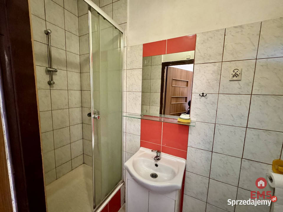 Sprzedam lokal 500m2 Kuźnica 500m2