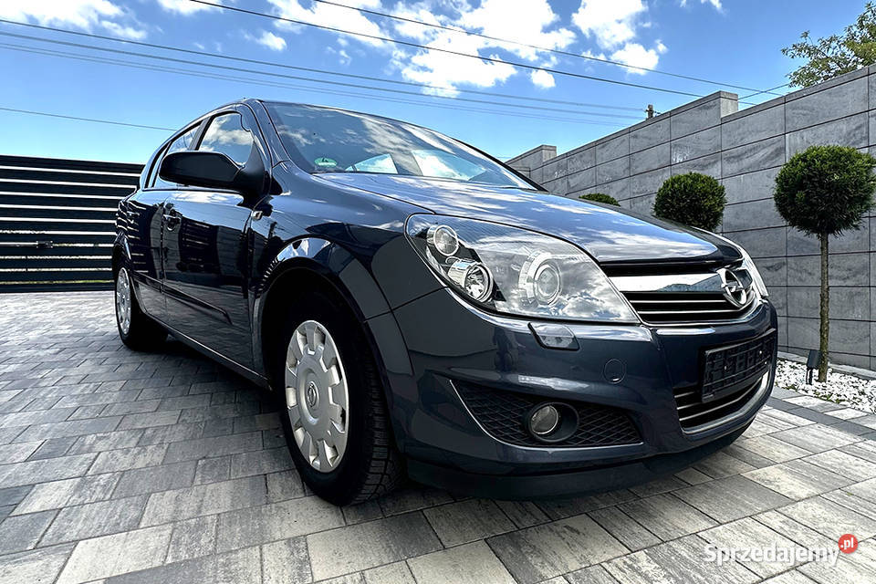 Opel Astra H hatchback 1.6 benzyna, bi-xenon,nawigacja