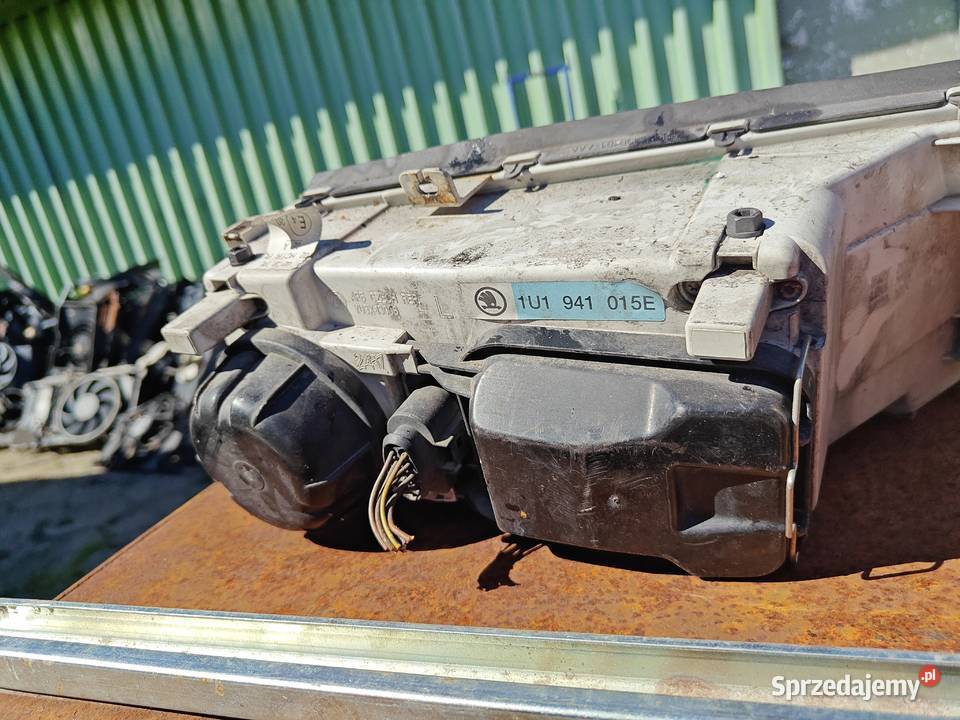 Lampy przednie skoda octavia 1 osobowe mazowieckie Łagów