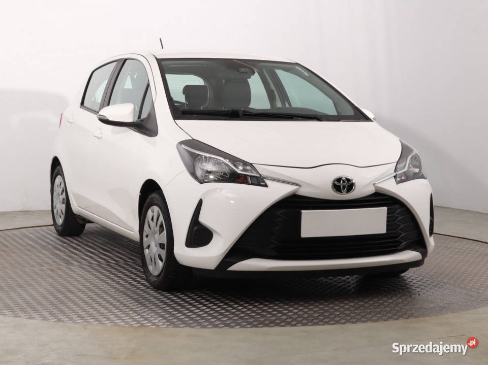 Toyota Yaris 10 VVTi pełny VAT Yaris Katowice