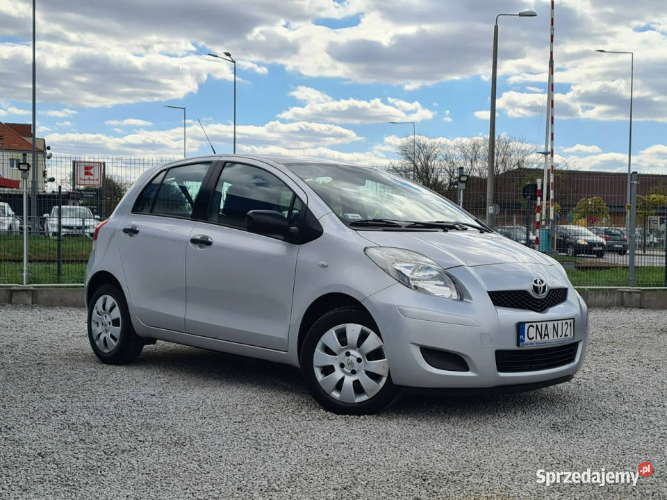 Toyota Yaris Klimatyzacja ElSzyby 5Drzwi Idealny ESP Wągrowiec sprzedam
