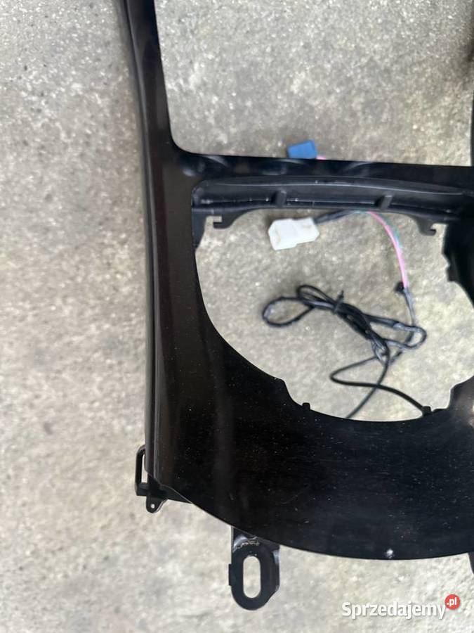Mercedes C W205 rama panel środkowego tunelu Niwy sprzedam