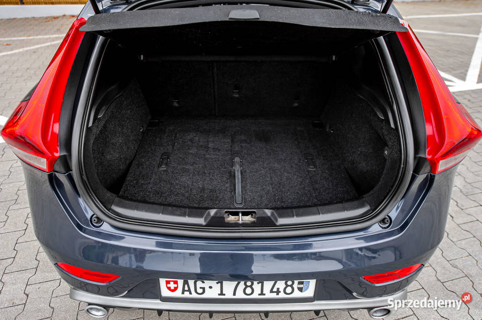 VOLVO V40 16 150 RDesign Szwajcaria Orońsko