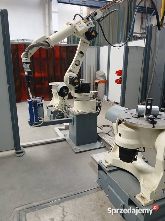Sprzedam robotyzowane stanowisko z 2 stolami Produkcja