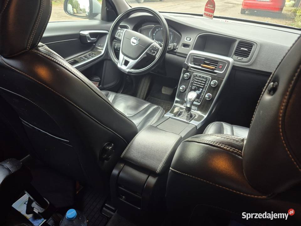 Volvo v60 plugin hybr napęd 4x4 Brwinów