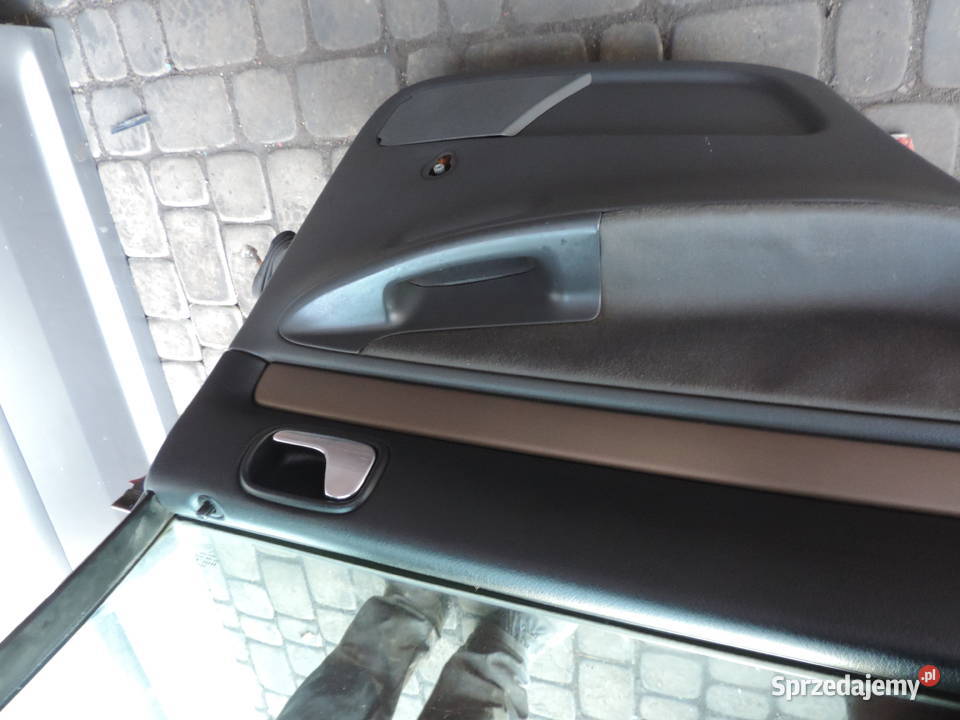 AUDI A4 B5 FL KOMBI DRZWI LEWE TYLNE