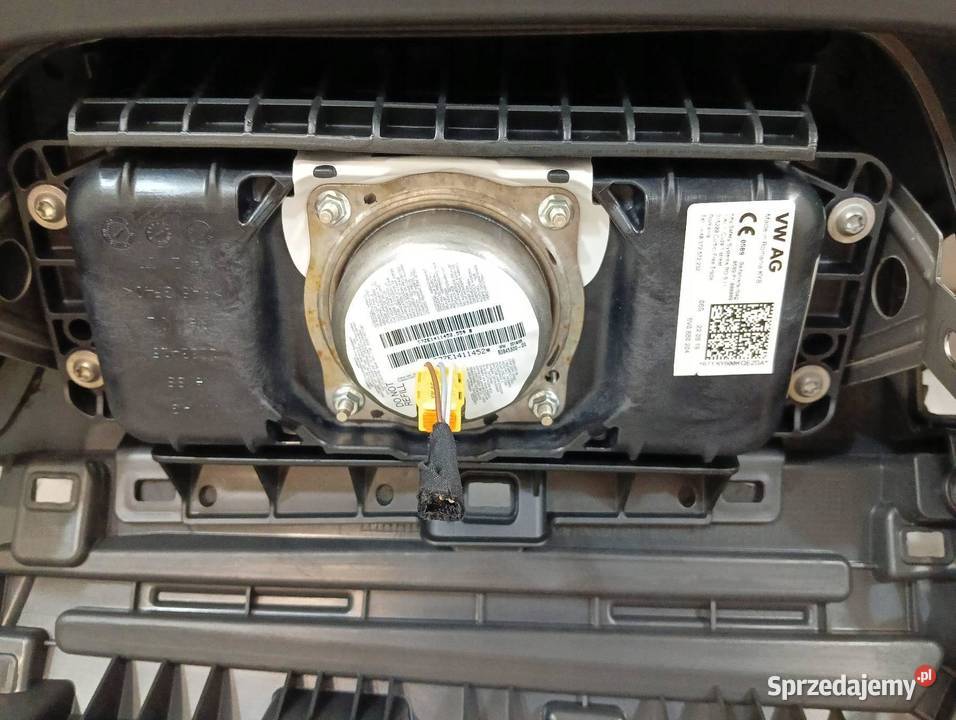 DESKA ROZDZIELCZA KOKPIT PULPIT AIRBAG Skoda