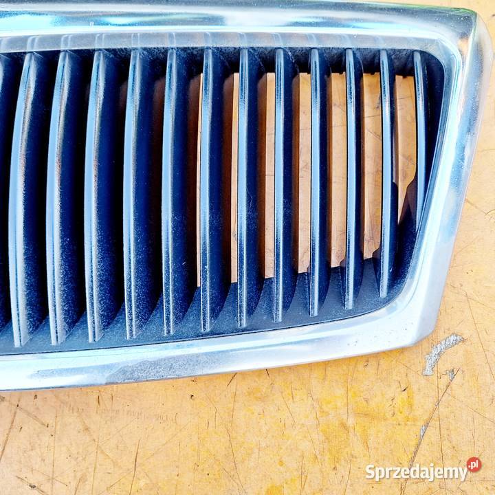 SKODA OCTAVIA II 0408 ATRAPA GRILL 1Z0853668 Radom